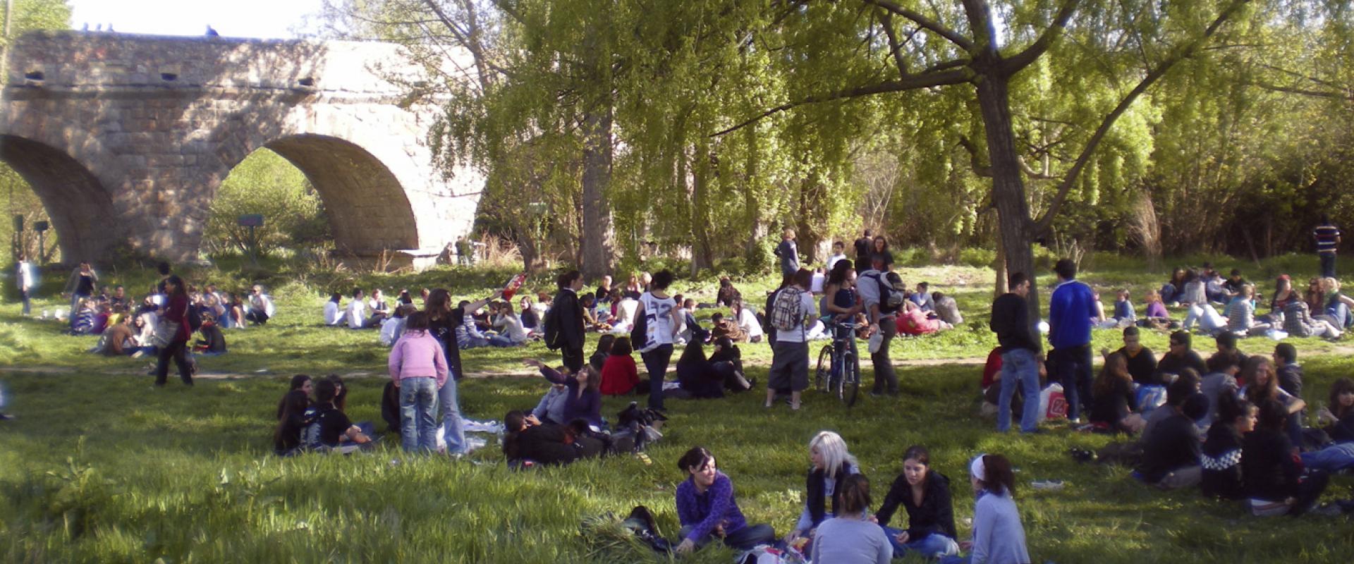 Lunes de Aguas: To the countryside with the hornazo