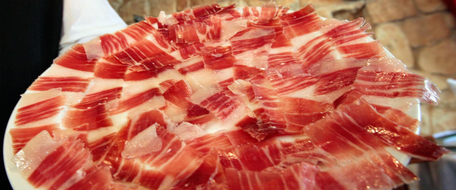 Guijuelo cured ham