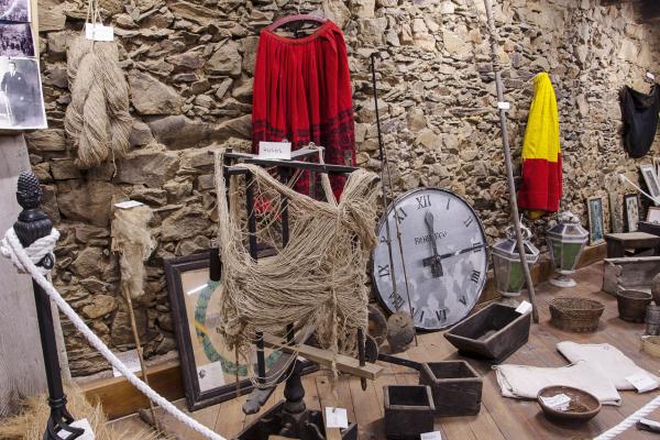 Traditional culture and hunt ethnographic museum in Monsagro 