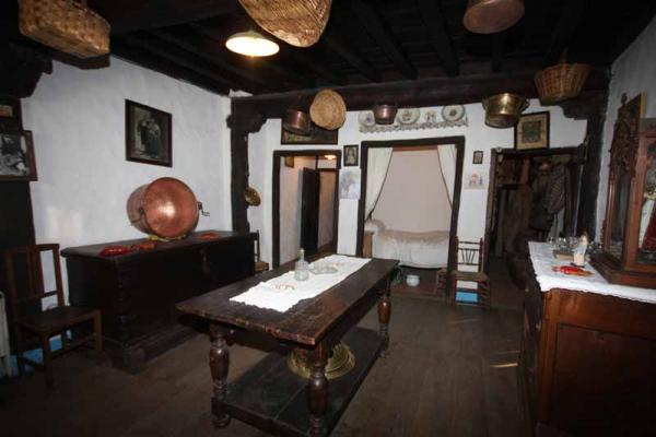 “Saturjuanela” House Museum