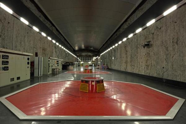 Sala de turbinas de la presa de Aldeadávila de la Ribera