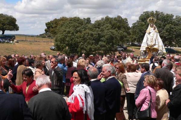 Fiestas de primavera, romerías y ofertorios