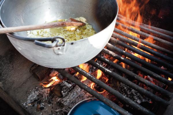 Dia do “Calderillo”: Guisados e aromas em El Castañar